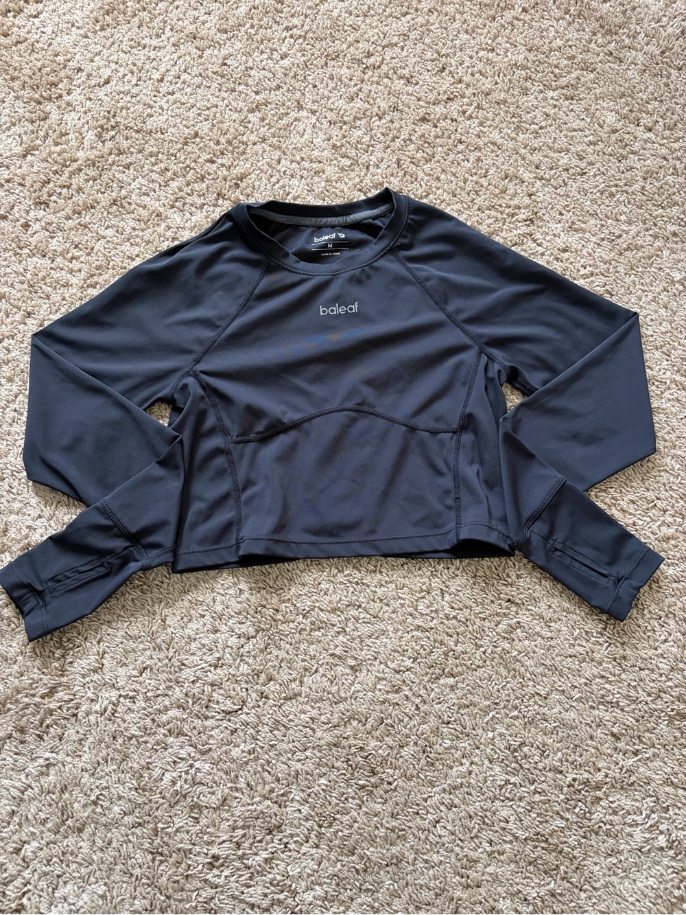Women’s Baleaf Black Long Sleeve Athletic Top with Thumb Holes